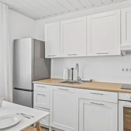 Bat Solutions - Alles Was Ein Nicht Bietet - Mit Blick In Privaten Hist Innenhof Oder Saarstrasse - 5 Min Zur Altstadt, Direkt Am Suedbahnhof - 2 Fuer 2-3 Pax - Bis Zu 5 Personen - Mit Weiterer Bis Zu 9 P Apartmán Trevír