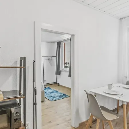 Bat Solutions - Alles Was Ein Nicht Bietet - Mit Blick In Privaten Hist Innenhof Oder Saarstrasse - 5 Min Zur Altstadt, Direkt Am Suedbahnhof - 2 Fuer 2-3 Pax - Bis Zu 5 Personen - Mit Weiterer Bis Zu 9 P Apartmán Trevír