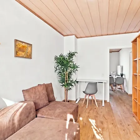 Bat Solutions - Alles Was Ein Nicht Bietet - Mit Blick In Privaten Hist Innenhof Oder Saarstrasse - 5 Min Zur Altstadt, Direkt Am Suedbahnhof - 2 Fuer 2-3 Pax - Bis Zu 5 Personen - Mit Weiterer Bis Zu 9 P * Trier